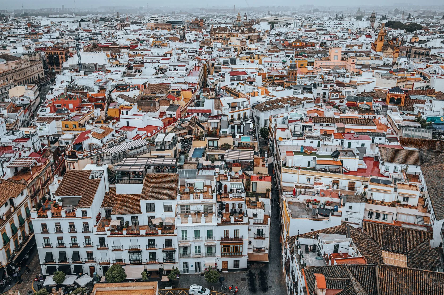Vue sur les toits et les ruelles du centre historique de Séville